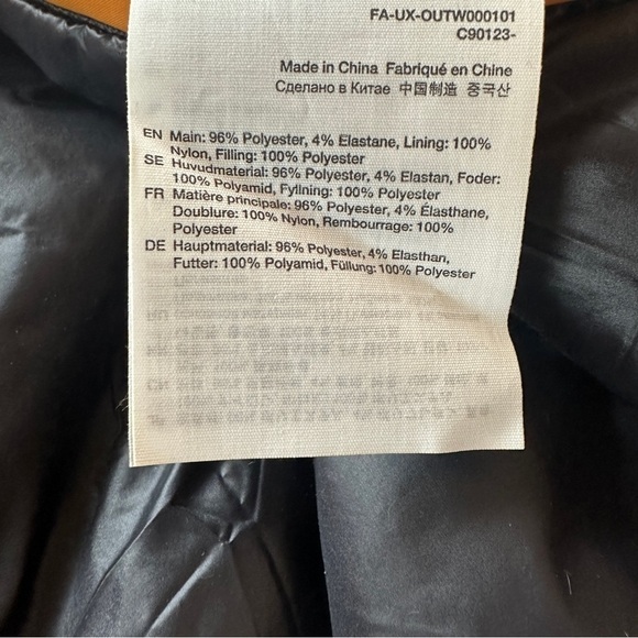 NWOT Acne Studios Gender Inclusive Heat Reactive Vest Size M - Picture 7 of 12